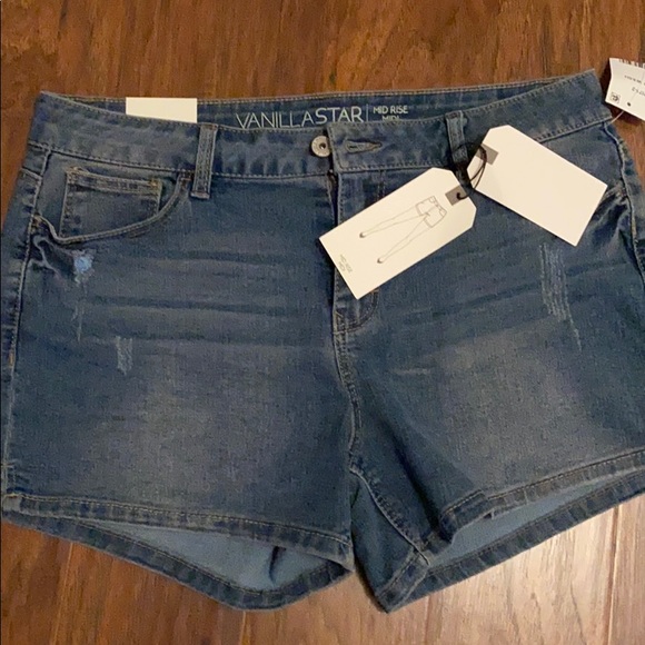 Vanilla Star Mid Rise Midi Shorts 